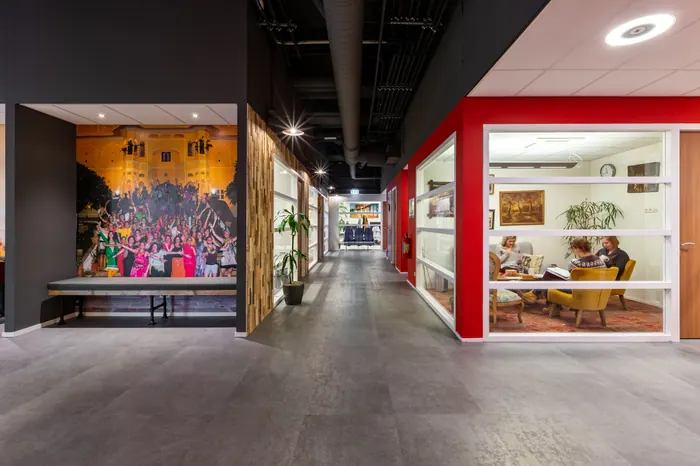 Riskja Travel Leiden — interiors photography by Isabel Nabuurs