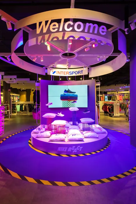 Nike React — retail photography by Isabel Nabuurs