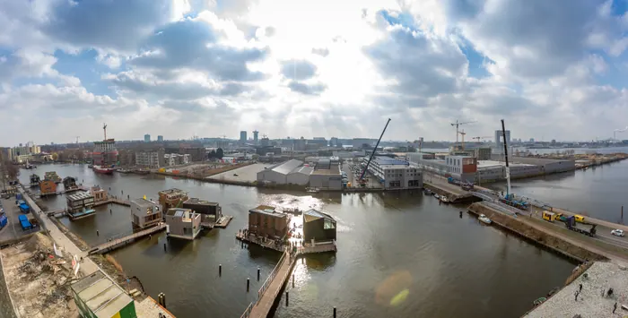 Schoonschip intocht deel II — construction photography by Isabel Nabuurs